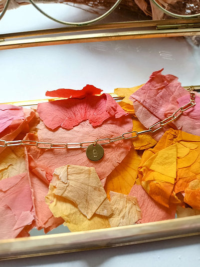 Gold-plated bracelet with engraved initial medallion to personalize