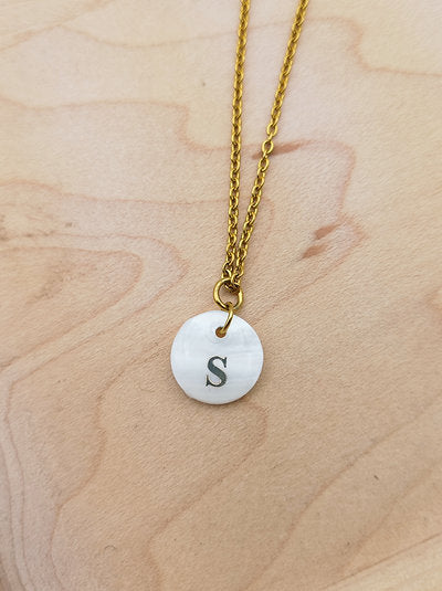 Personalized mother-of-pearl alphabet letter necklace