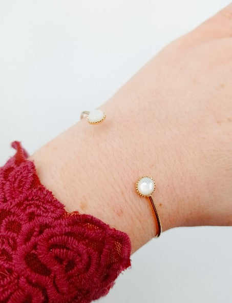 Gold-plated mother-of-pearl bangle