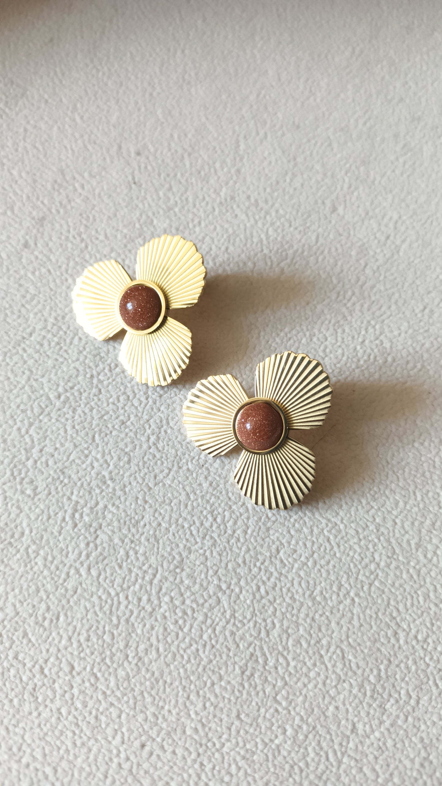 Boucles d'oreilles fleurs - Pierre du soleil