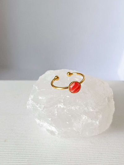 Bague ronde plaqué or agate orange marbré