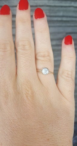 Bague ronde plaqué or howlite