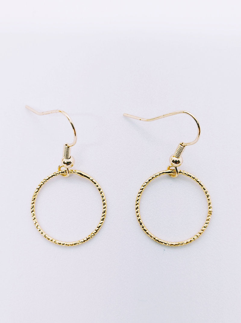 Boucles d'oreilles plaqué or anneaux torsadés