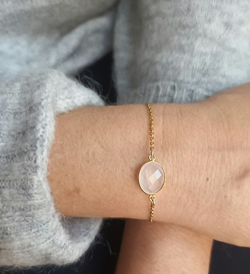 Bracelet plaqué or ovale à facette quartz rose