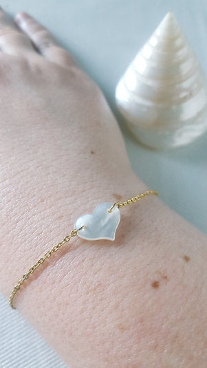 Bracelet plaqué or coeur en nacre