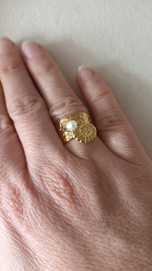 Collection été : Bague nautilus perle d'eau douce