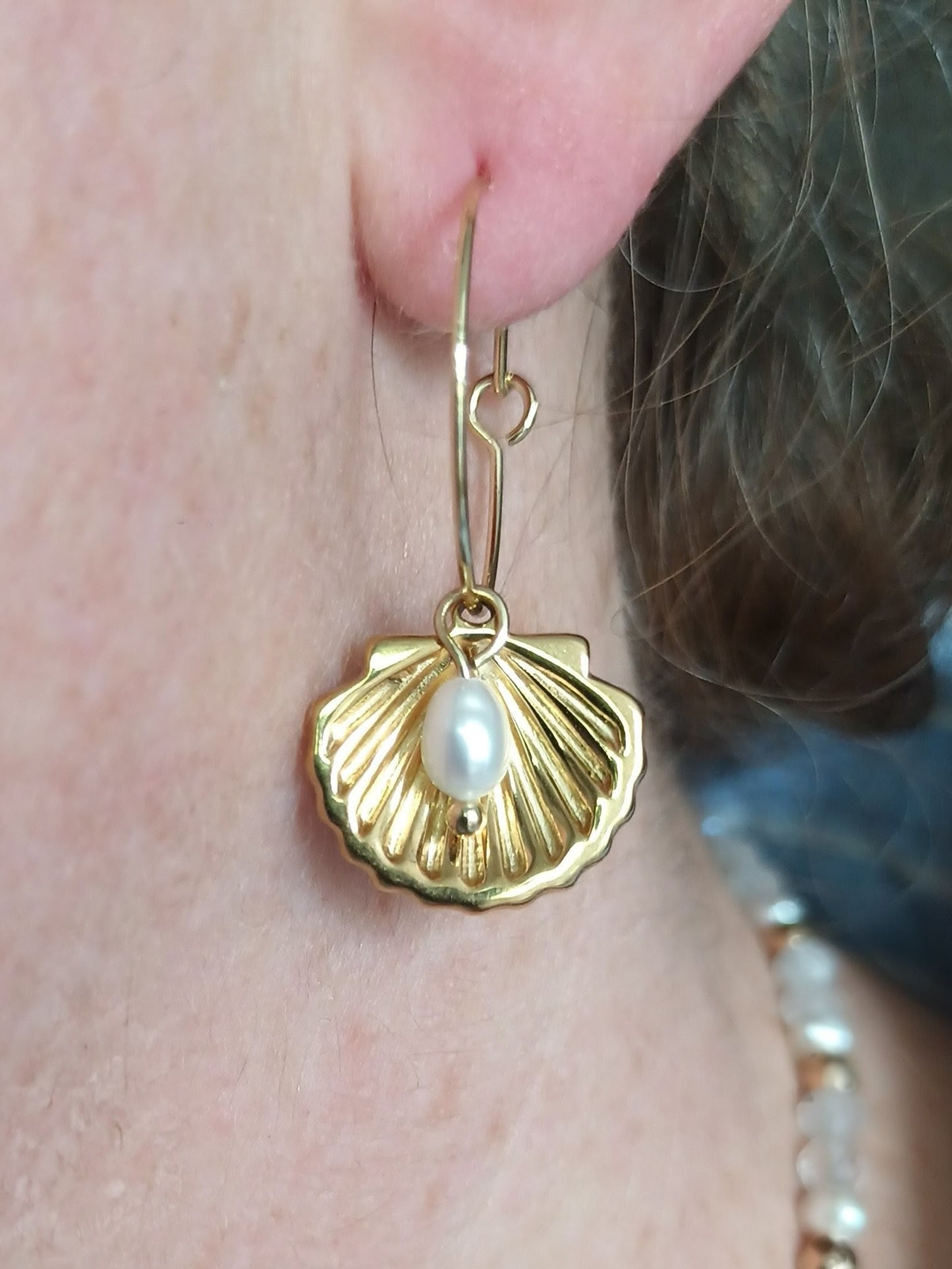 Collection été : Boucles d'oreilles Coquille et perle d'eau douce
