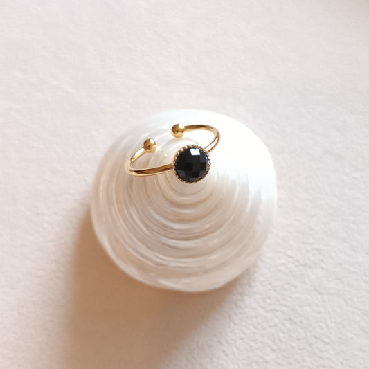 Anillo redondo de aventurina bañado en oro