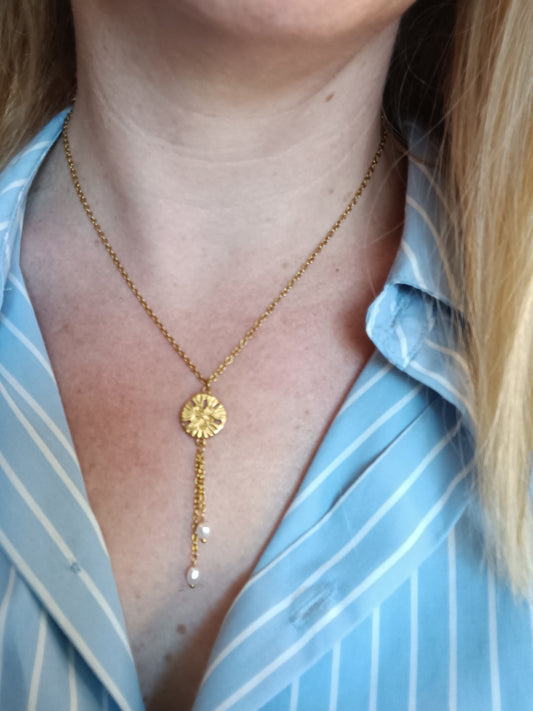 Collection été : Collier fin Dollar des sables et perle d'eau douce
