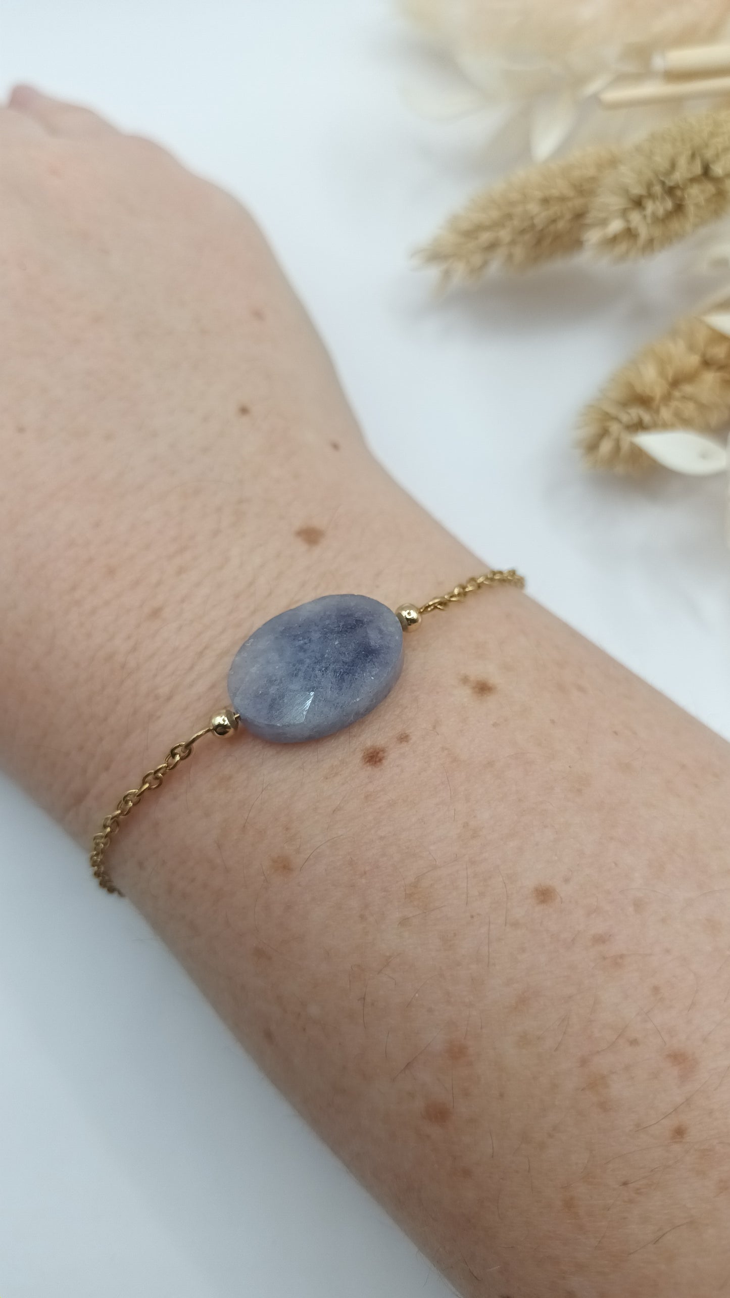 Bracelet chaine fine et pierre ovale - Angelite