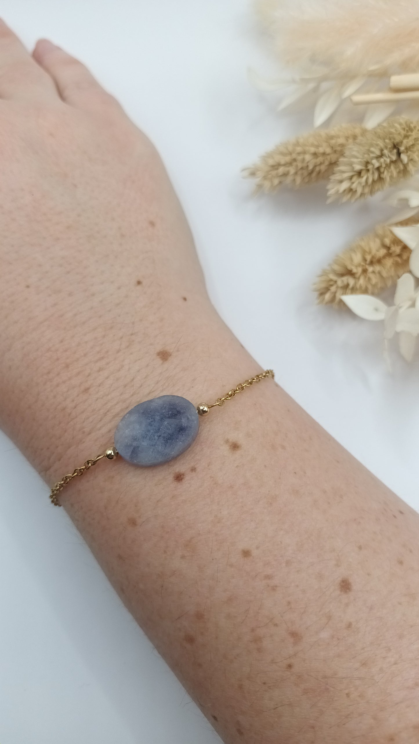Bracelet chaine fine et pierre ovale - Angelite