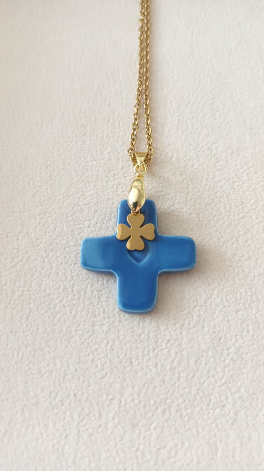 Collier Céramique bleu marine + charm en collaboration