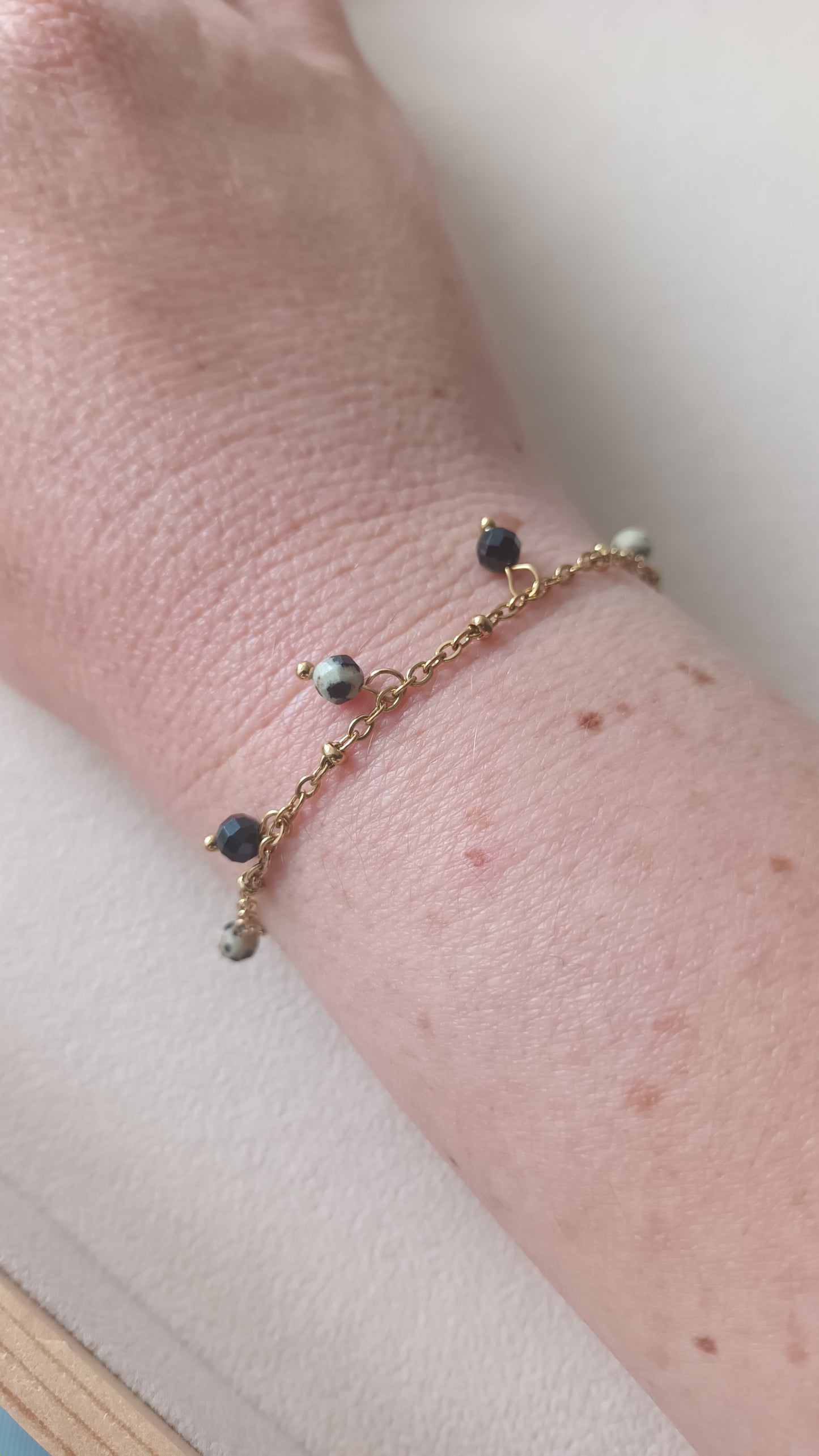 Chaine perles onyx et jaspe dalmatien