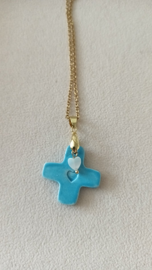 Collier Céramique bleu ciel + charm en collaboration