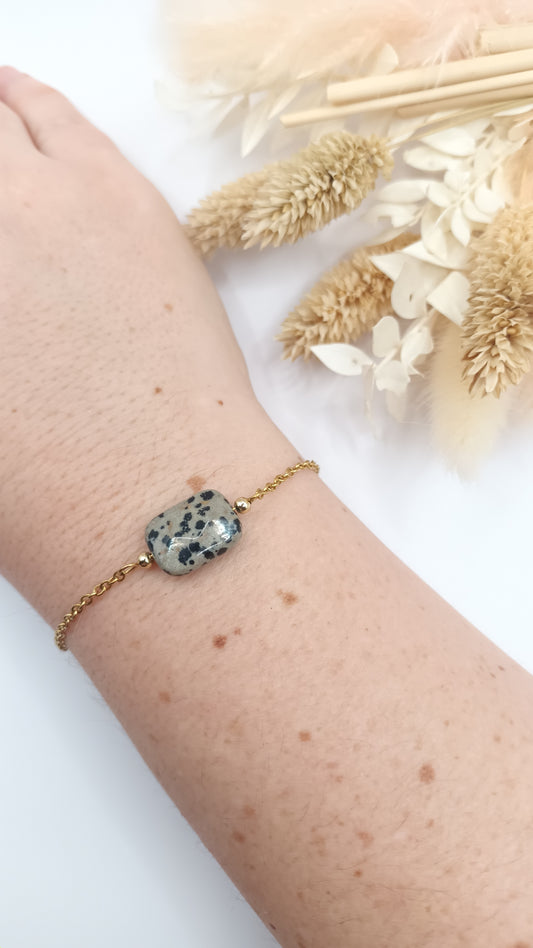 Bracelet chaine fine et pierre carré- Jaspe Dalmatien