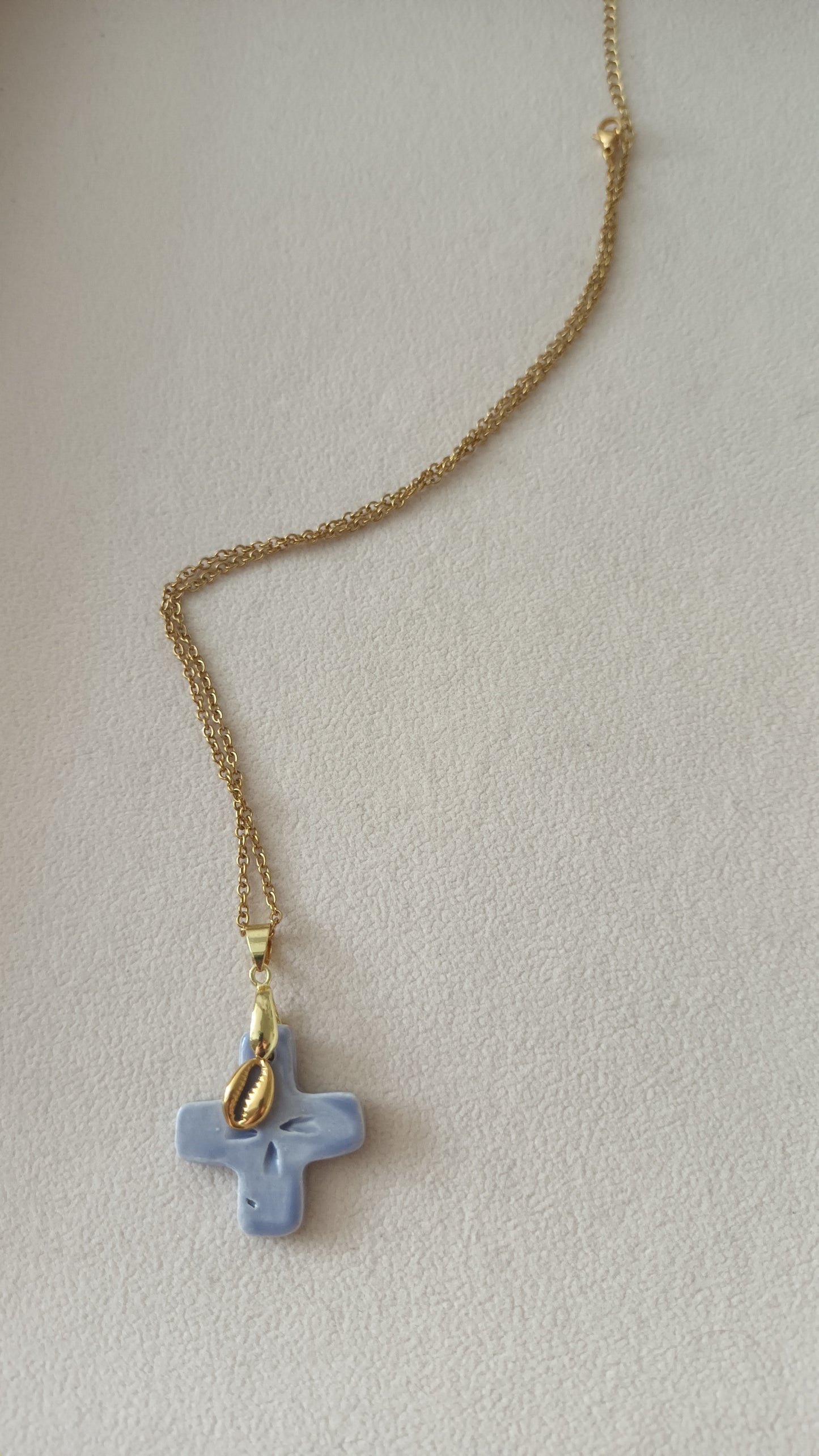 Collier Céramique violet bruyere + charm en collaboration