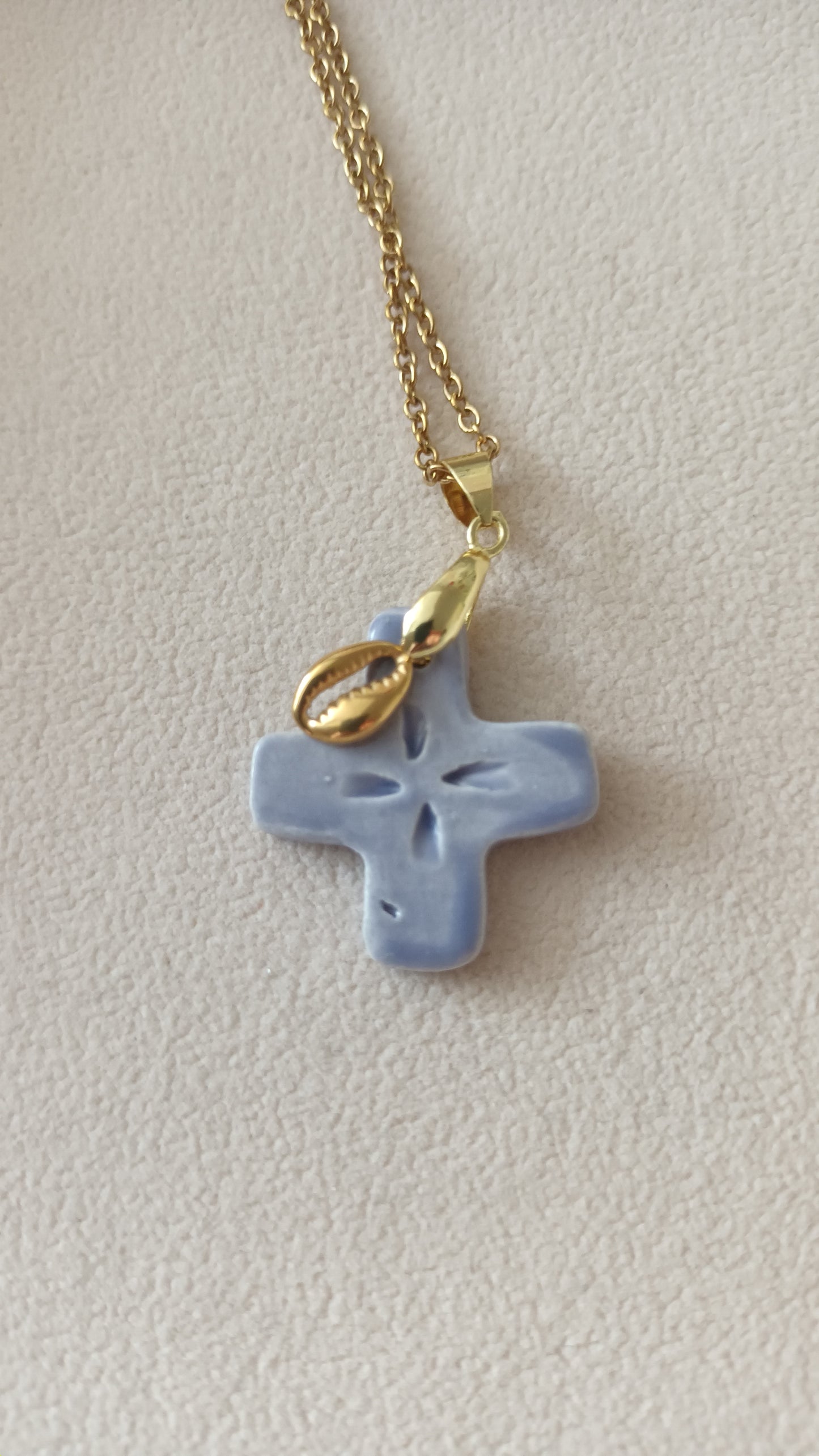 Collier Céramique violet bruyere + charm en collaboration