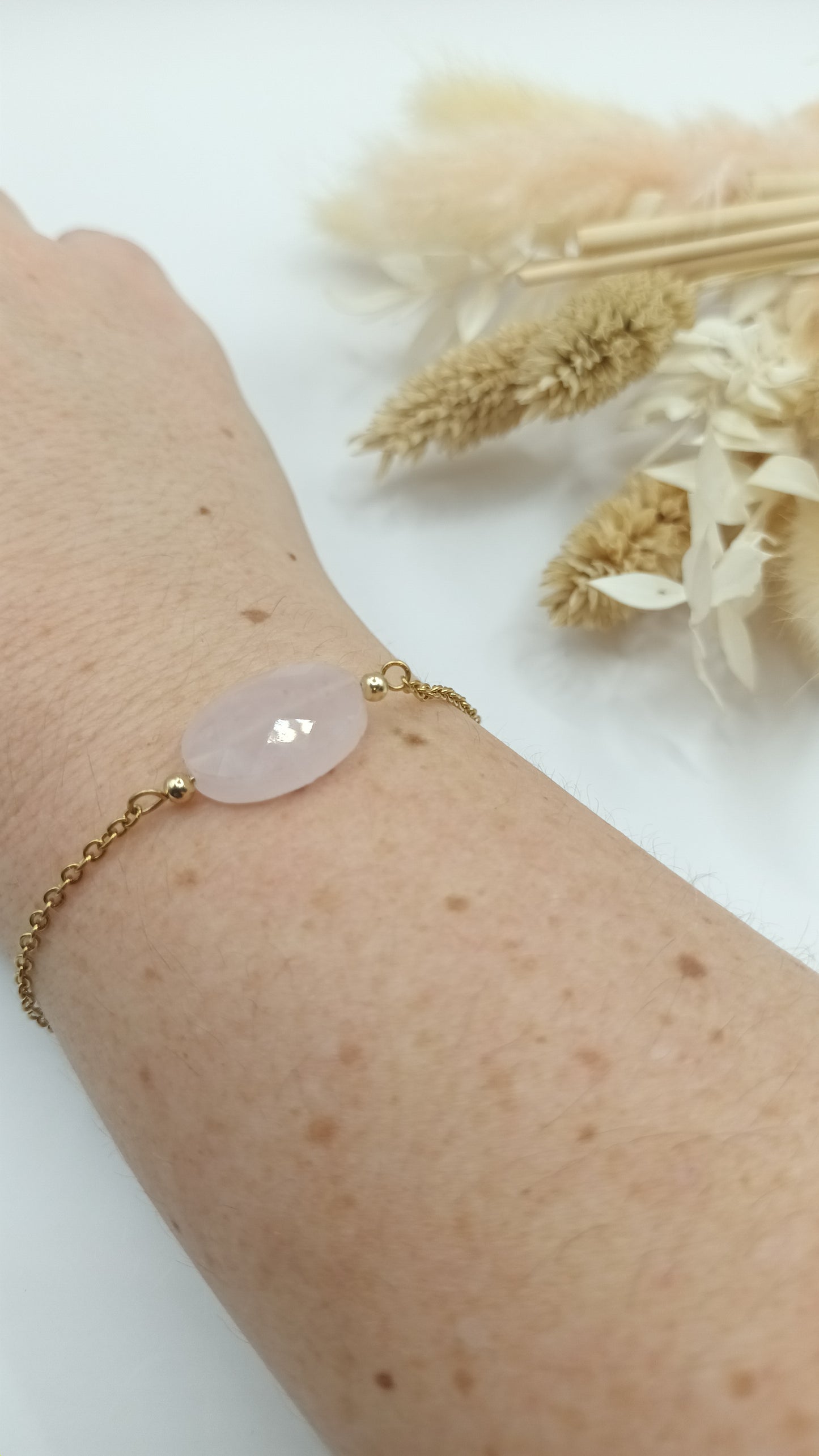 Bracelet chaine fine et pierre ovale - Quartz Rose